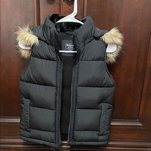 Abercrombie & Fitch Black Vest with Tan Fur Trim